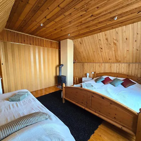 Benhaus Ar Pirti Un Ara Kublu 招待所